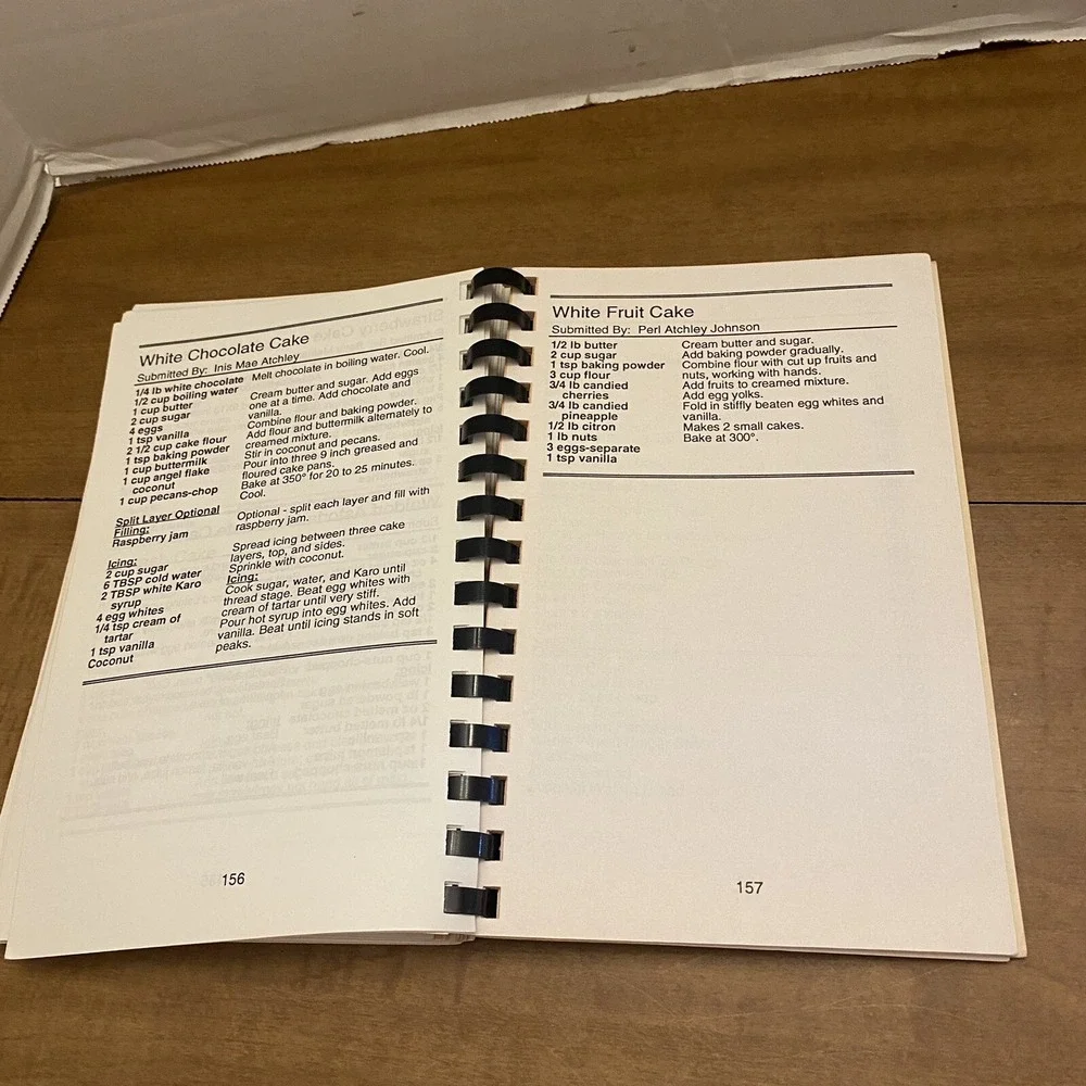 VTG Atchley's Favorite Foods Regional Cookbook Maria Malham Family Recipes 1994